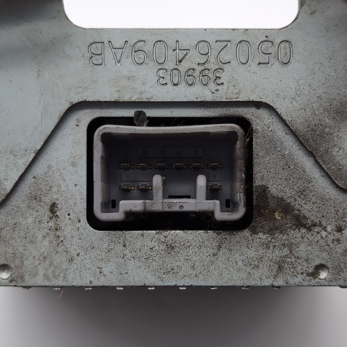 2009 2010 Dodge Journey AC Power Inverter Module 05026409AB