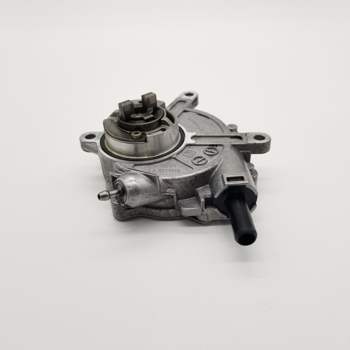 2006-2011 Mercedes W204 C250 Engine Motor Brake Vacuum Pump 2722300565 OEM