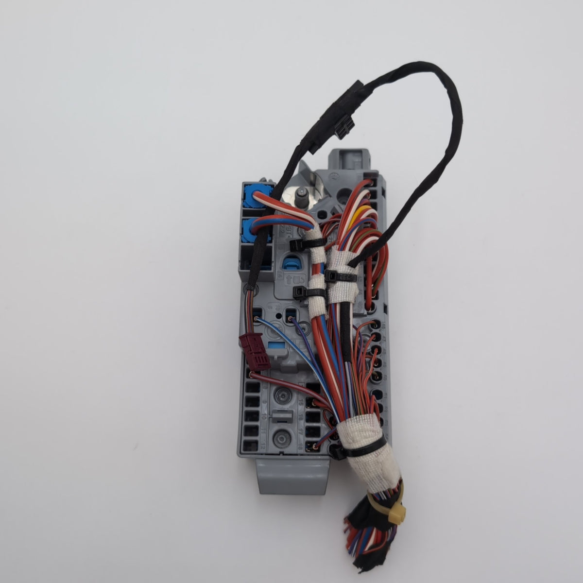 2019 - 2026 BMW X5 X6 X7 XM G20 G26 G42 G87 M3 Front Power Distribution Fuse Box