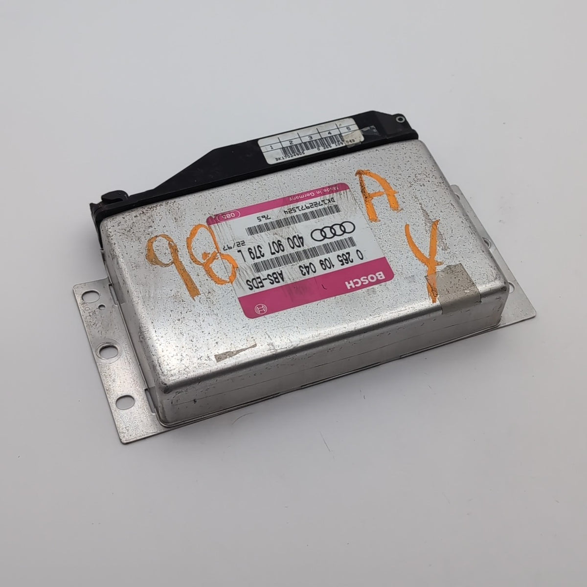 1997 1998 1999 Audi A4 A6 A8 Quattro ABS Brake System Control Module 4D0907379L