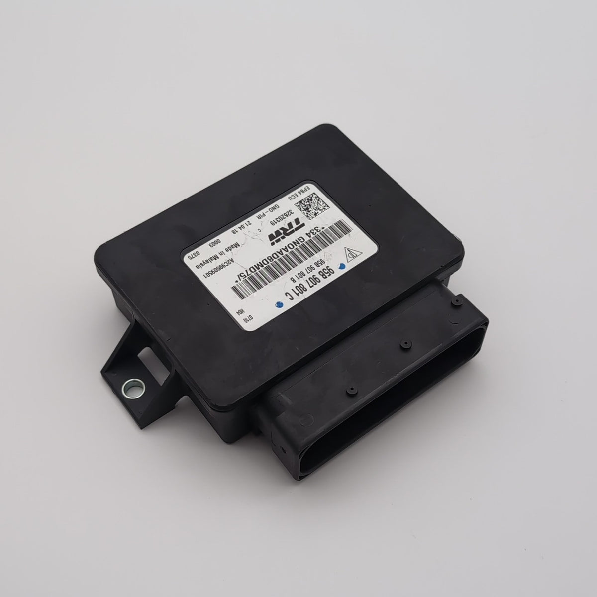 2015 2016 2017 2018 Porsche Macan Parking Brake Control Module OEM 95B907801C