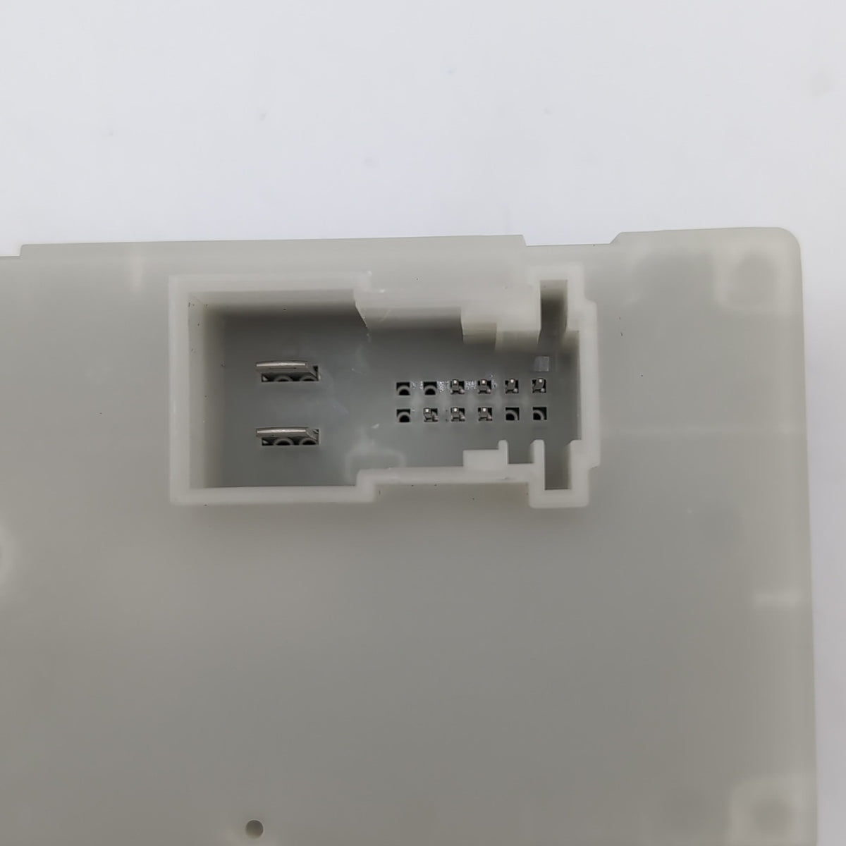 2018- 2025 BMW OEM REAR HATCH/ DECK LID CONTROL MODULE 5A19DB2