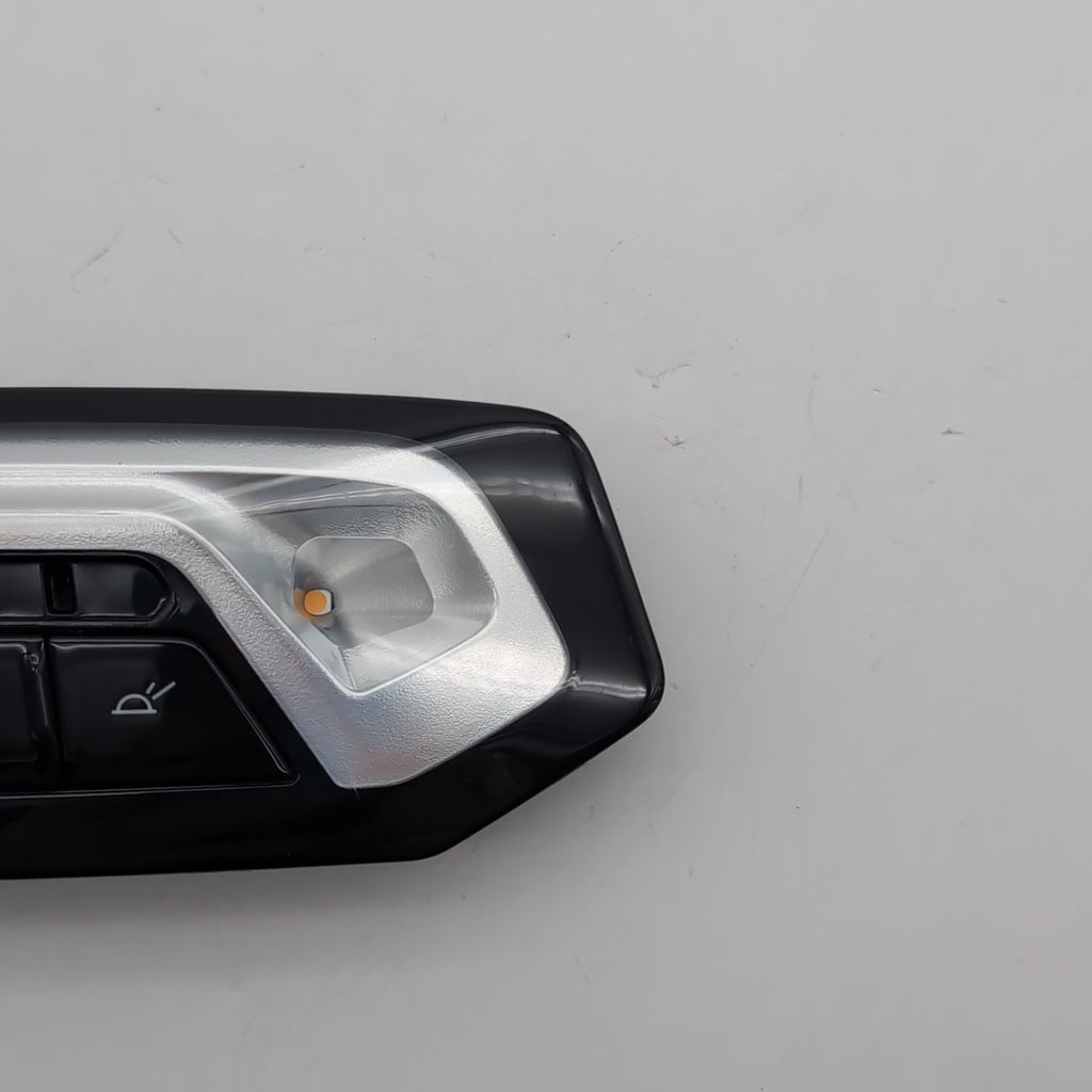 2022 2023 2024 2025 BMW X7 G07 Rear Center Interior Reading Light 7911121