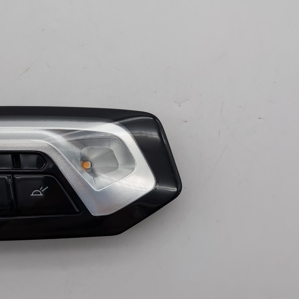 2022 2023 2024 2025 BMW X7 G07 Rear Center Interior Reading Light 7911121