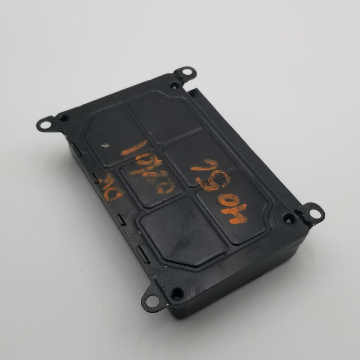 1999 2000 2001 2002 Land Rover Discovery 2 OEM ABS ECU Computer WABCO SRD000070