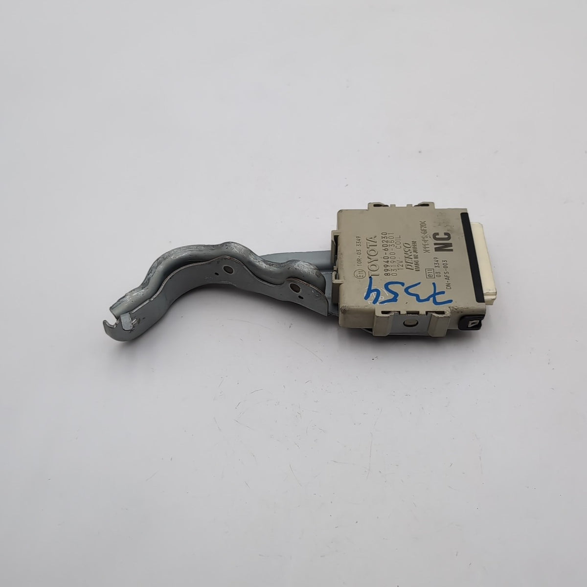 2014- 2019 Lexus GX460 Headlamp Swivel Control Module OEM 89940-60230