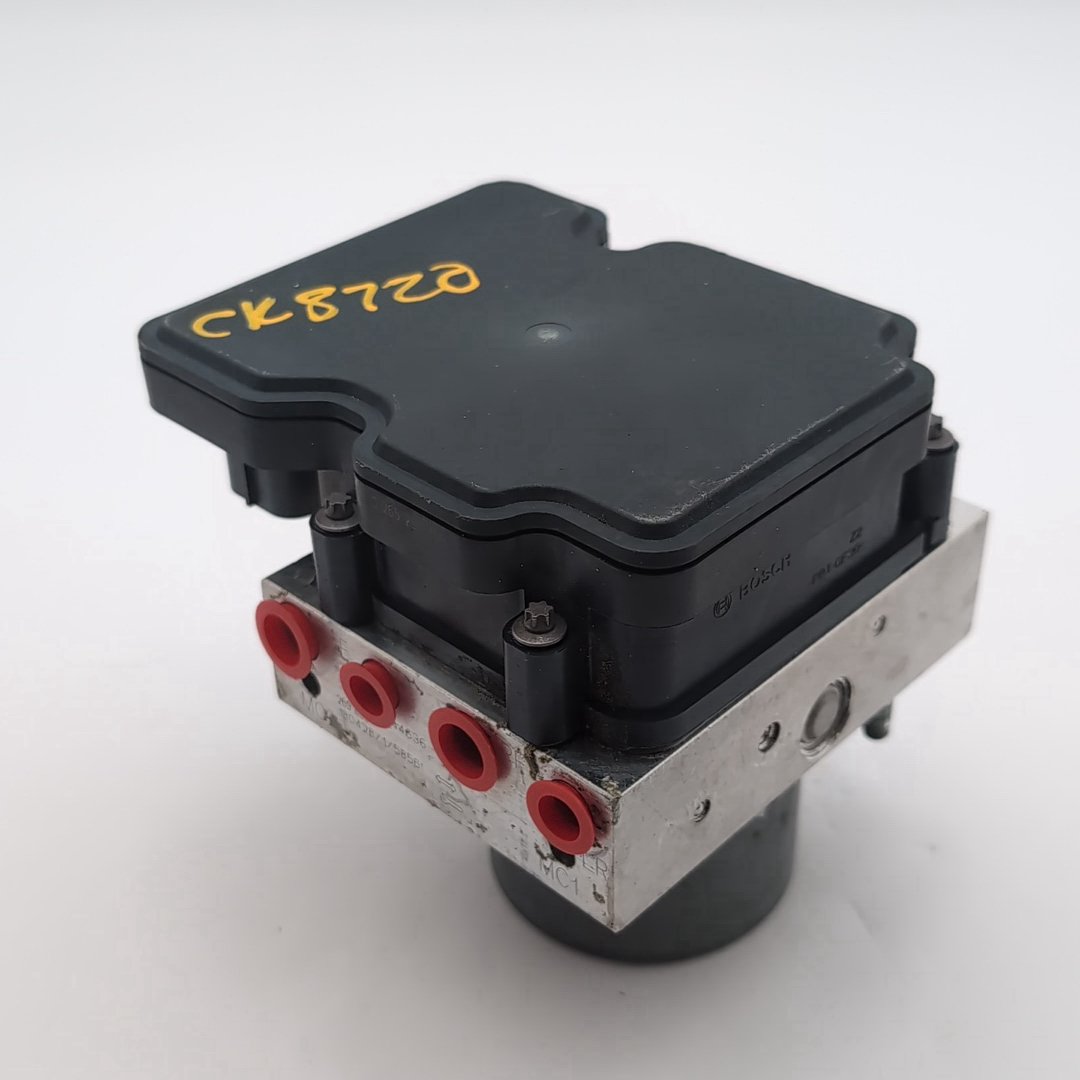 2018 Chevrolet Camaro ABS Anti Lock Brake Pump OEM 84244636