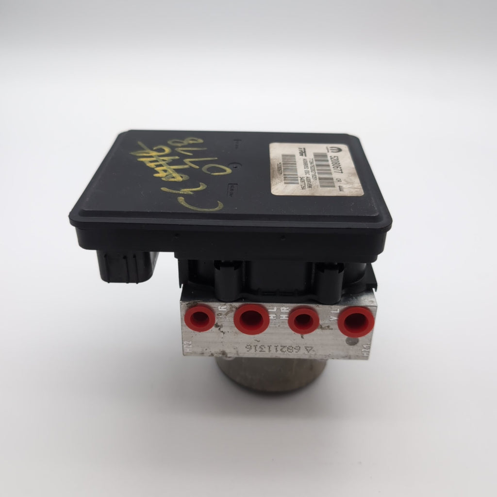 2018 2019 Jeep Renegade ABS Anti Lock Brake Pump Control Unit 52080677