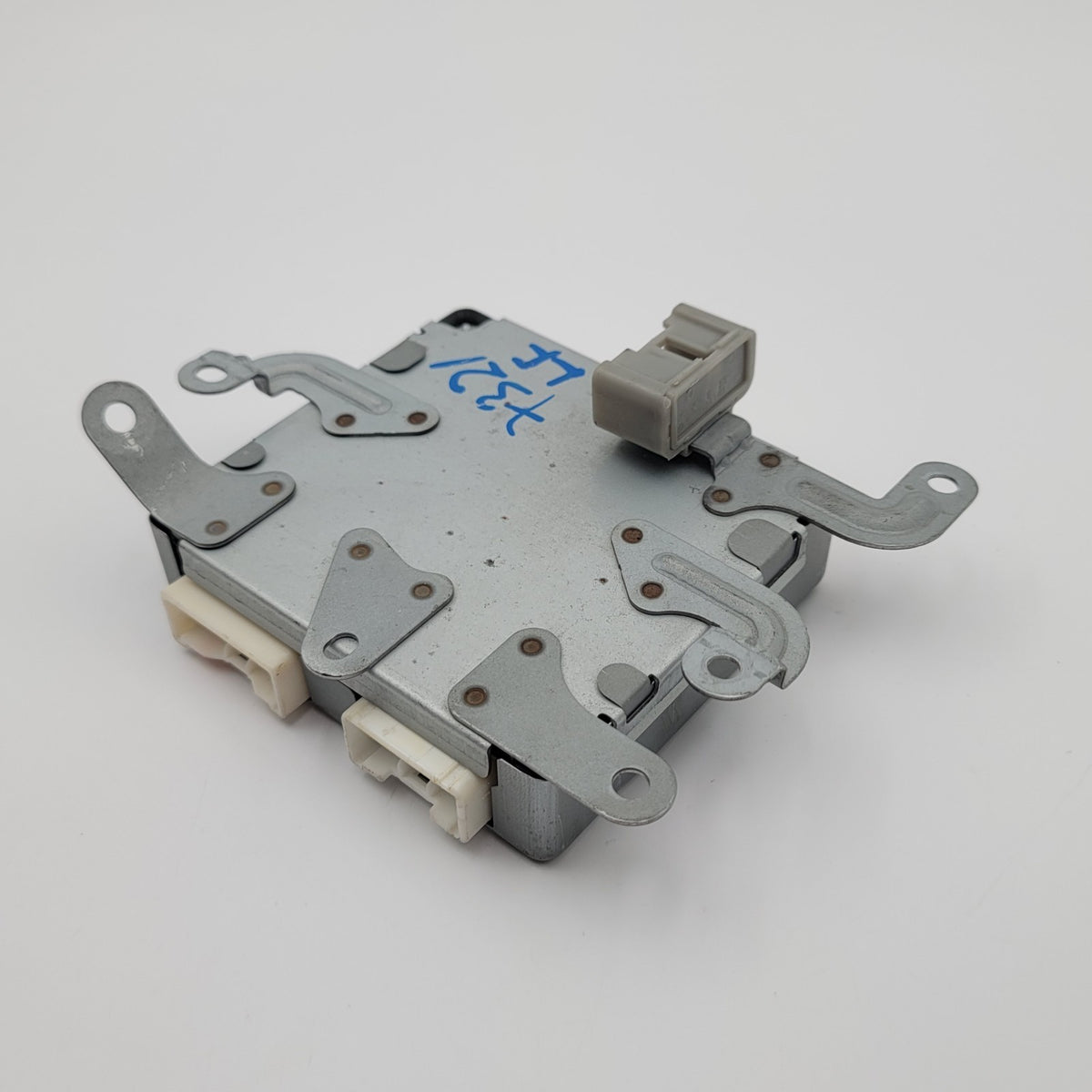 2004 2005 2006 Lexus SC430 Left Seat Position Control Module 89710-24110
