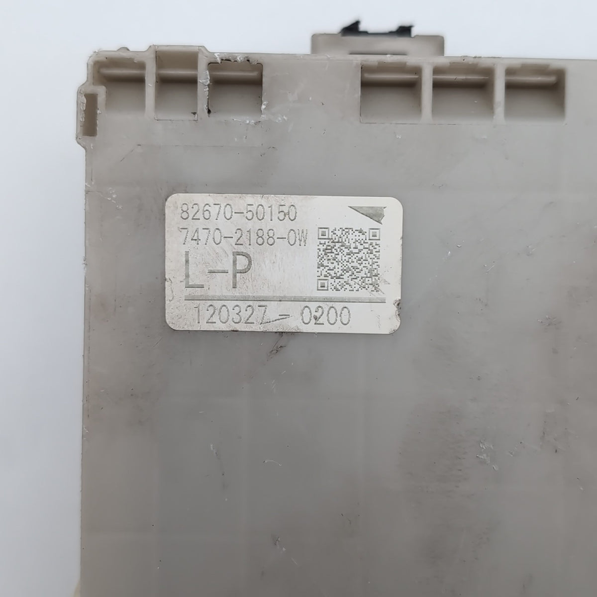 2010 2011 2012 Lexus Ls460 Xf40 Rear Trunk Fuse Relay Box Junction 82670-50150