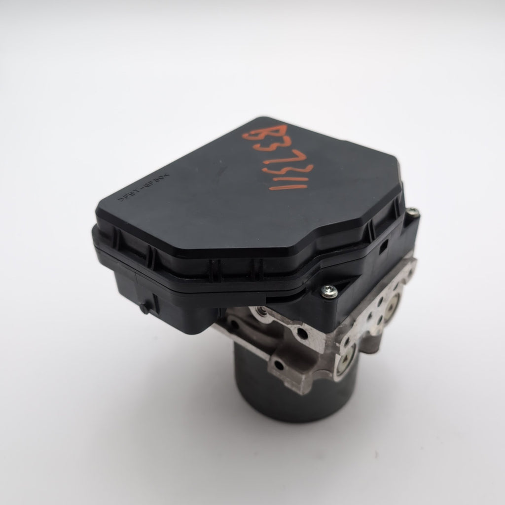 2011 Lexus IS250 ABS Anti Lock Brake Pump Control Unit 44540-53370