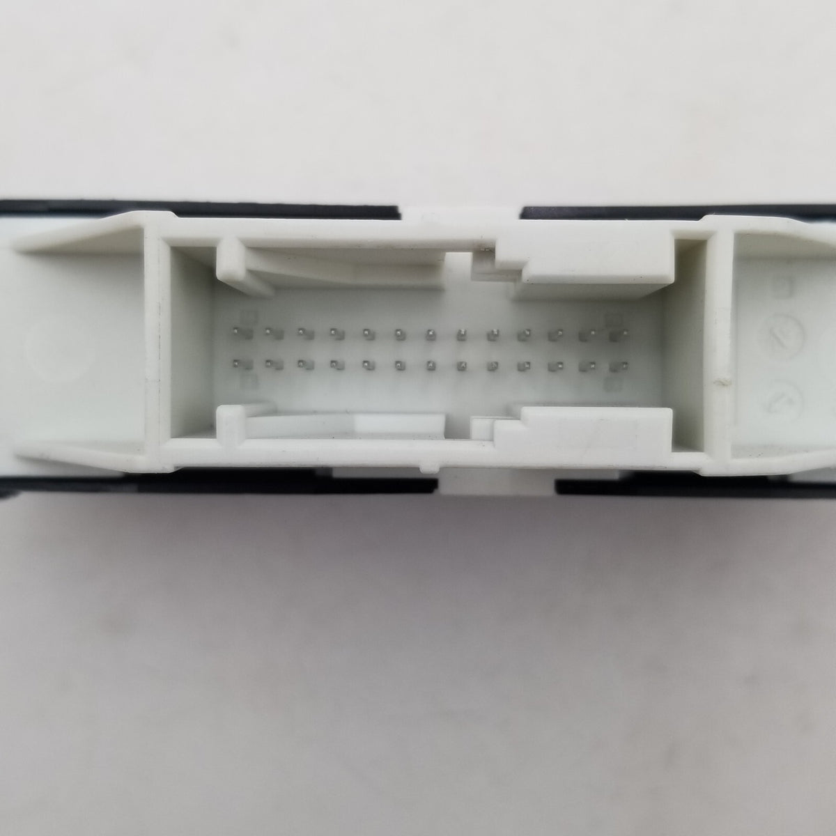 2023 - 2026 BMW G60 G70 X1 X2 X5 X7 USS Ultrasonic Parking Sensor Module