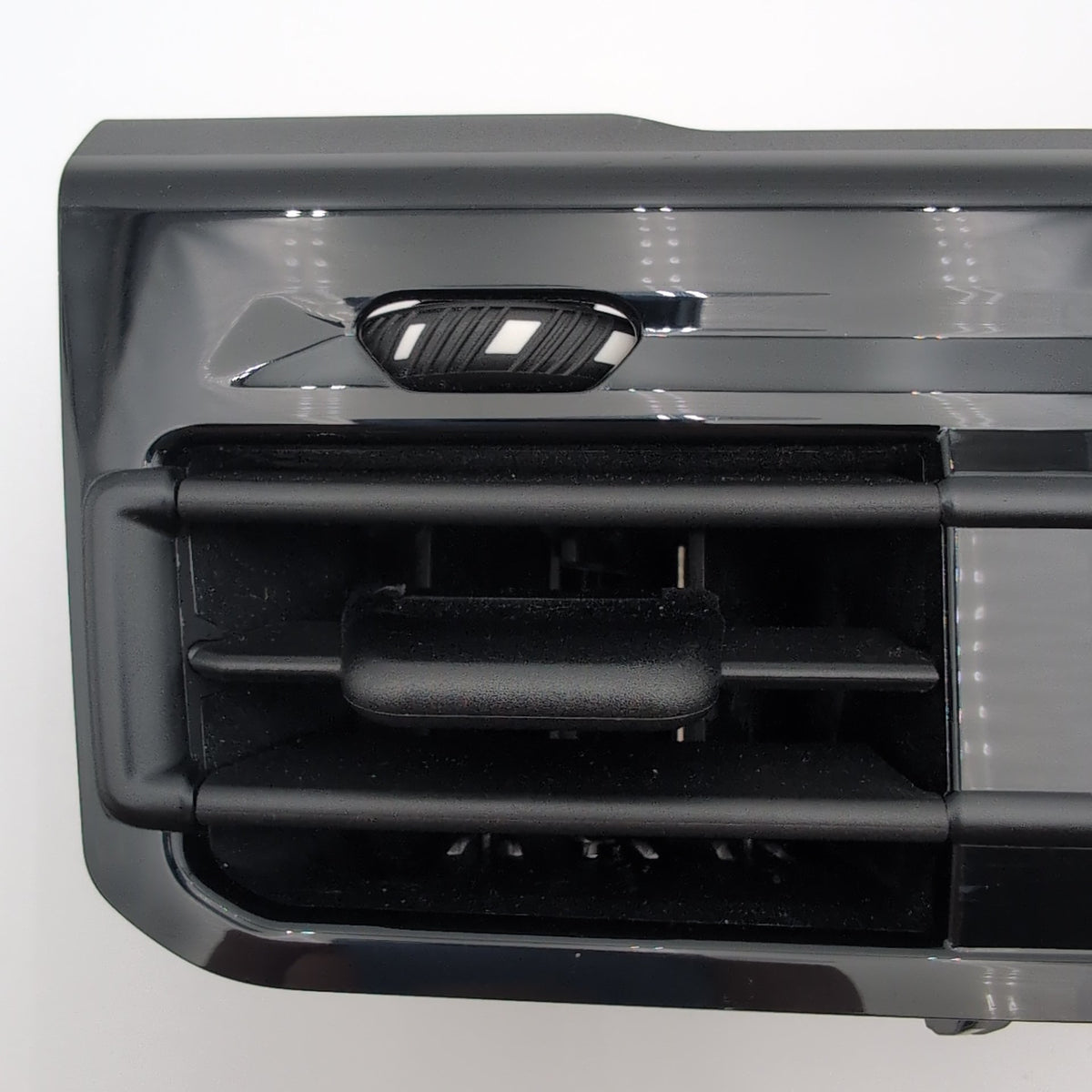 2024 2025 2026 BMW i5 530i 540i G60 Sedan Rear Dash AC Air Vent 5A13167