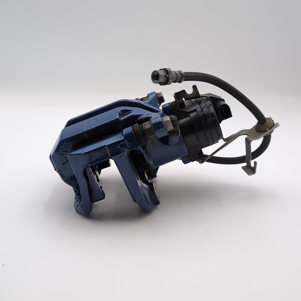 2024 2025 BMW 330i 440i G20 G22 G29 Rear Left Brake Caliper Blue 8842567