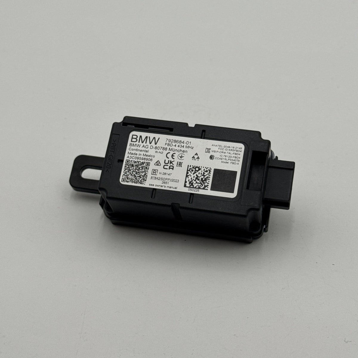 2024 - 2026 BMW G20 G22 G26 G60 X3 X5 X6 X7 Radio Remote Receiver Control Module