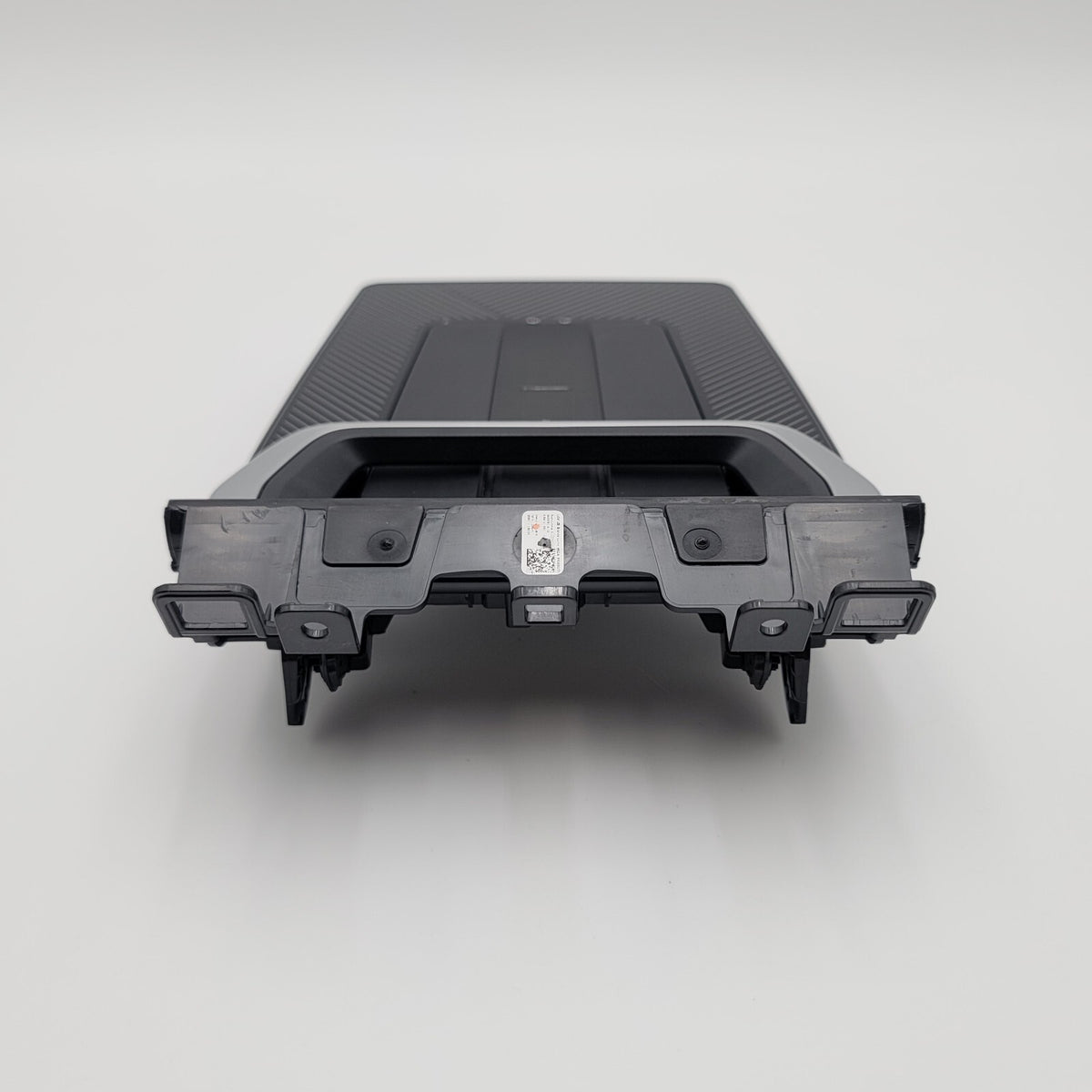 2023 2024 BMW X1 U11 M35i FRONT CENTER CONSOLE COMPARTMENT W/CHARGING TRAY OEM