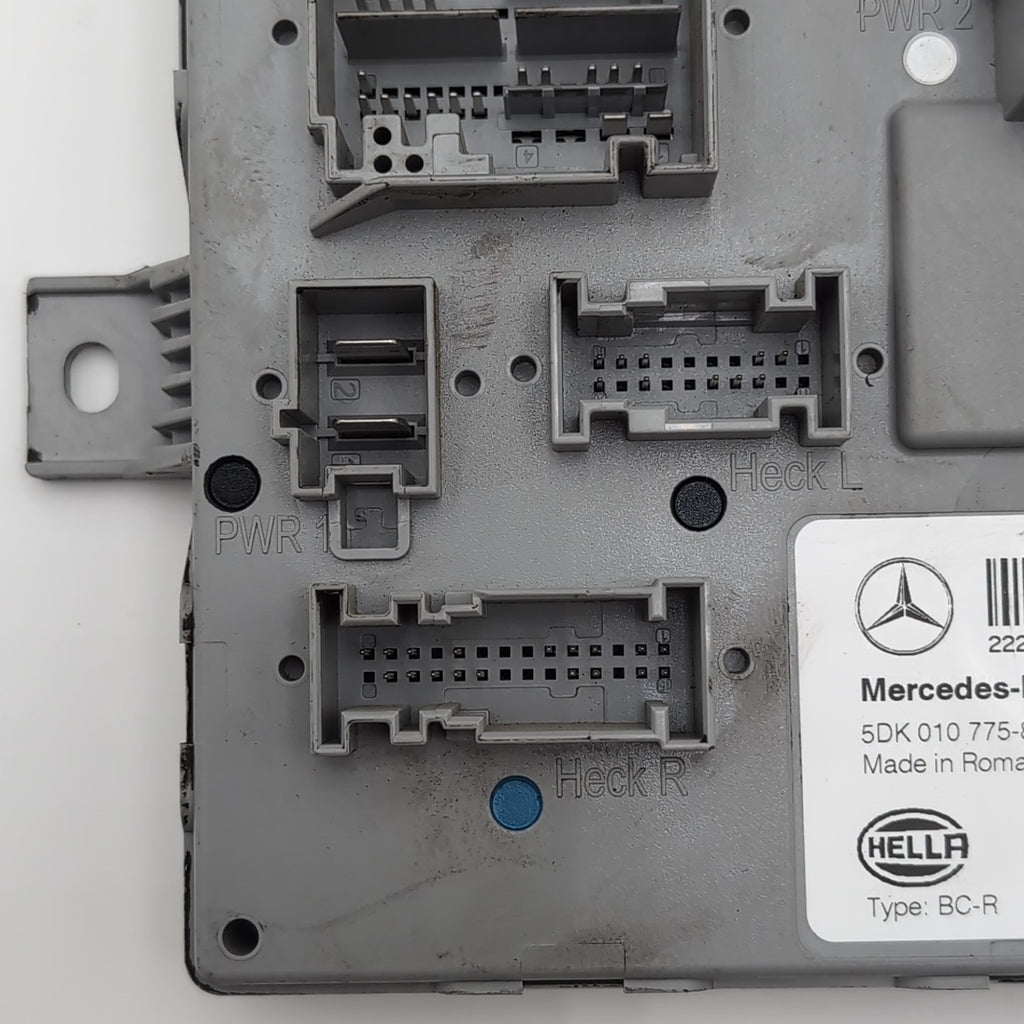 2015 2016 2017 2018 Mercedes W205 C300 C400 Rear Trunk SAM Control Module Unit