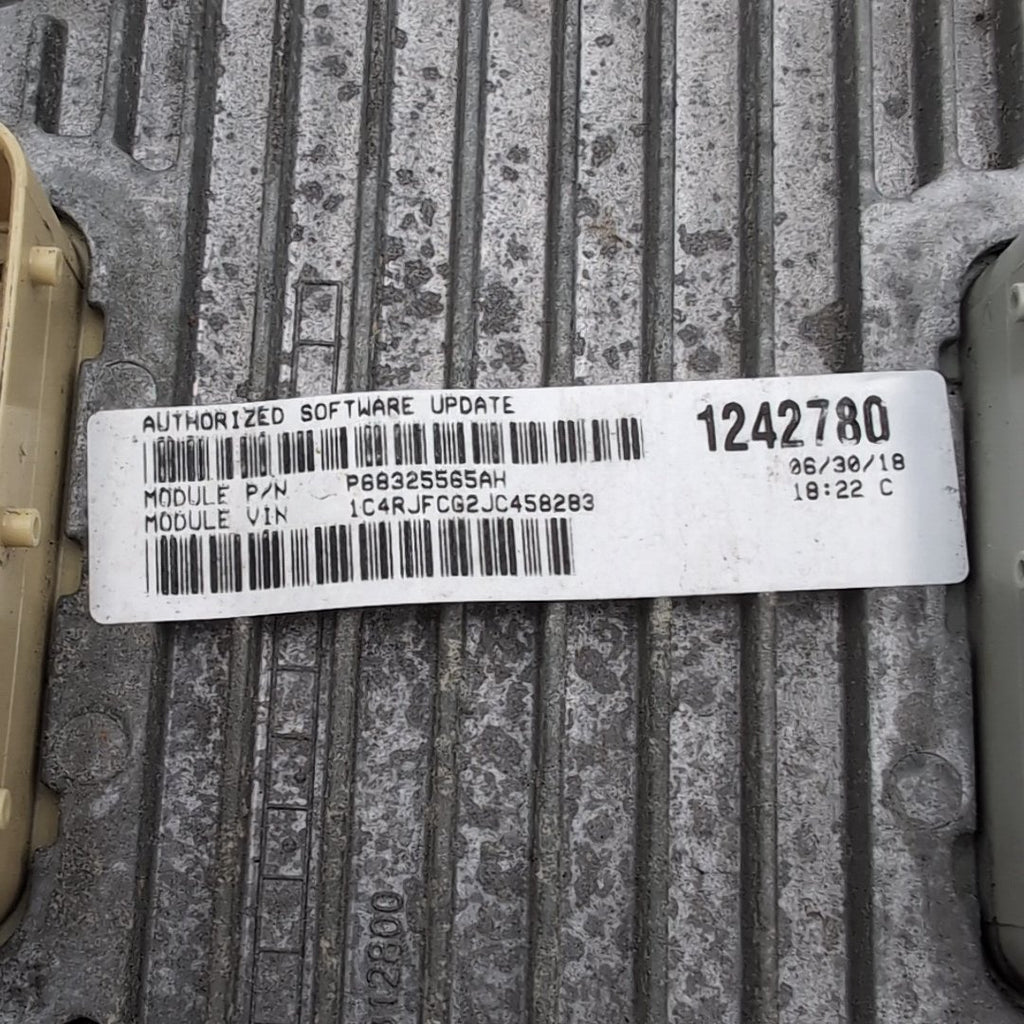 2018 2019 Jeep Grand Cherokee 3.6L Engine Computer Control Module ECU 68330924AA