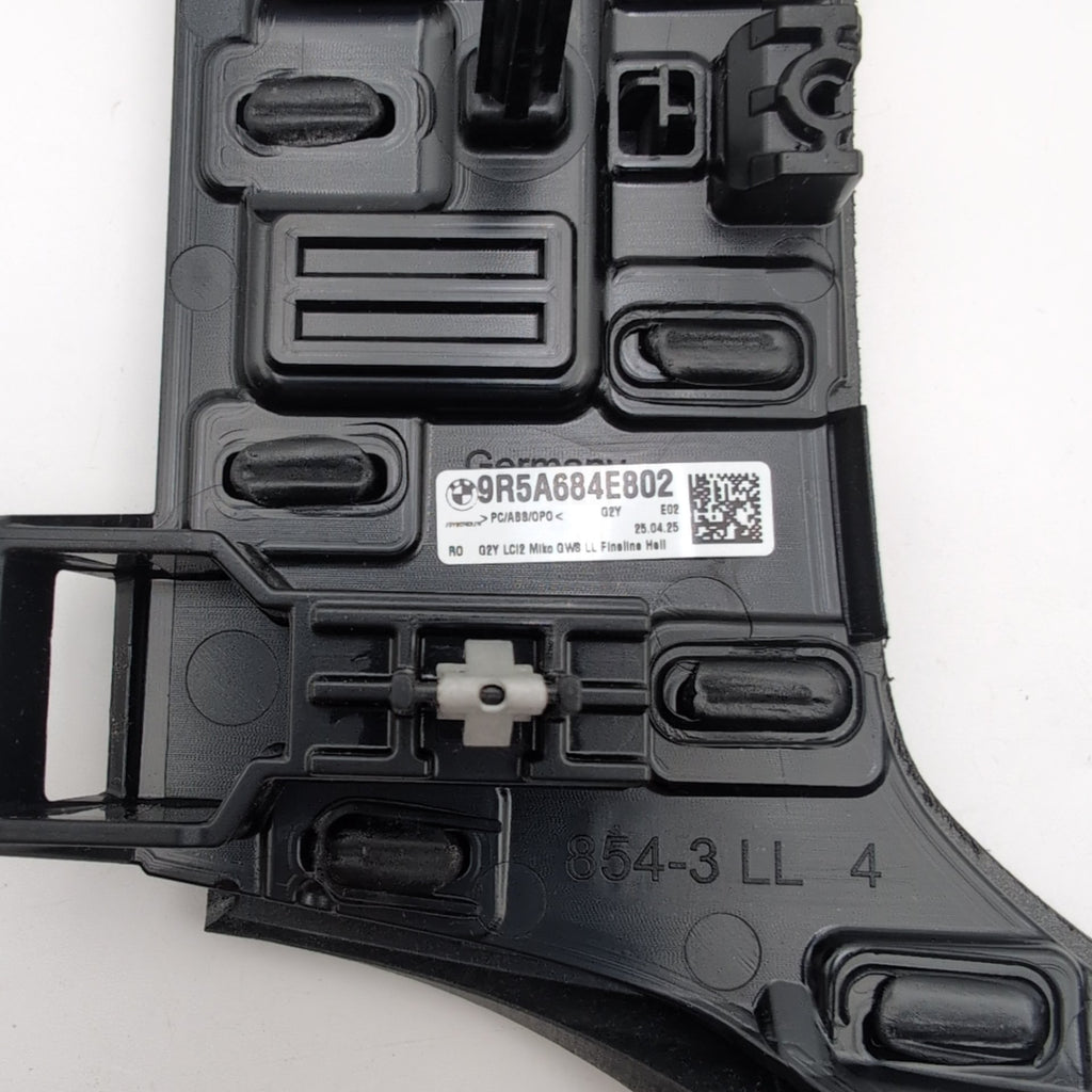 2024 - 2026 BMW G42 G20 G22 G26 Center Console Fineline Open Pore Wood Trim