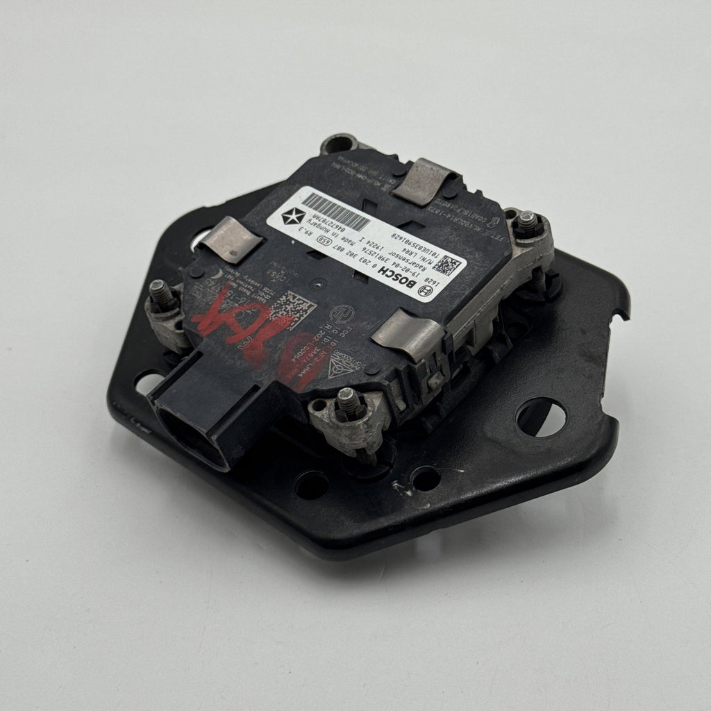 2018 2019 2020 Dodge Durango Adaptive Cruise Distance Radar Sensor 04672787AA