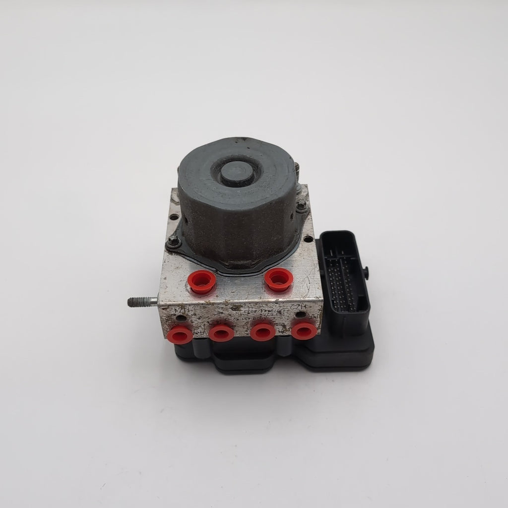 2014 2015 Mercedes CLA250 W117 ABS 2.0L Anti-Lock Brake Pump A0094315212