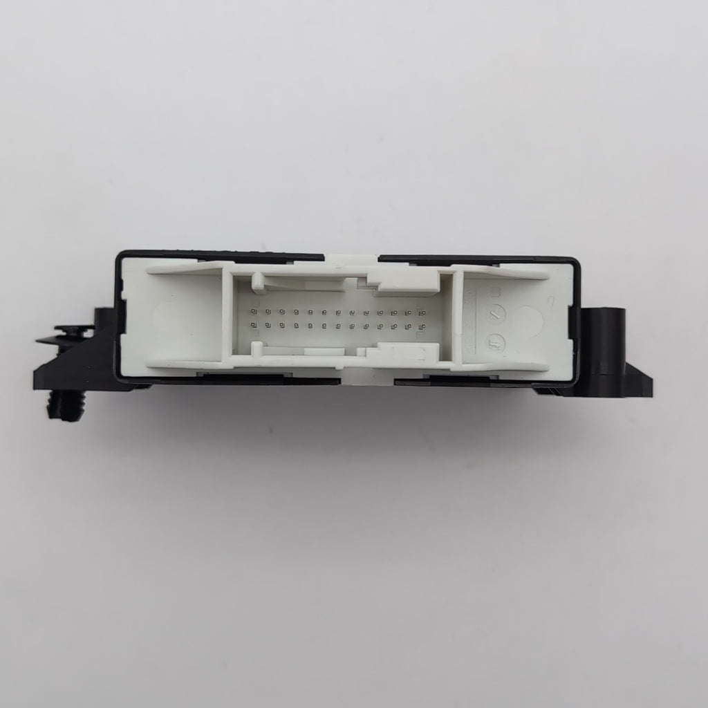 2023 - 2026 BMW G60 G70 X1 X2 X5 X7 USS Ultrasonic Parking Sensor Module