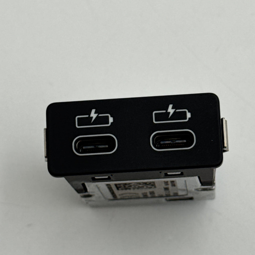 2019 - 2024 BMW G20 G26 F46 G30 G12 M3 M4 X1 X3 X4 Dual USB Port Socket 8711938