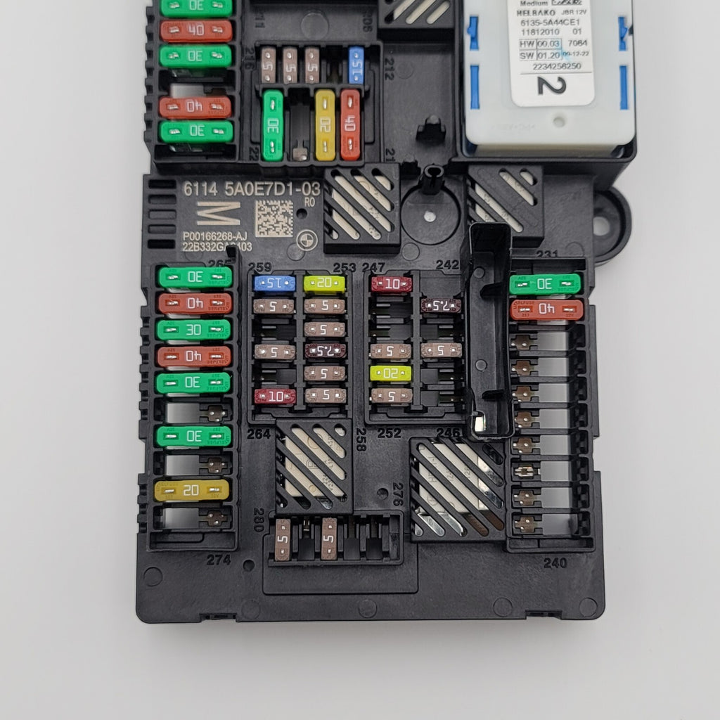 2024 BMW G20 LCI 5A44CE1 Power Distribution Box LIN Module Fuse Box 5A0E7D1