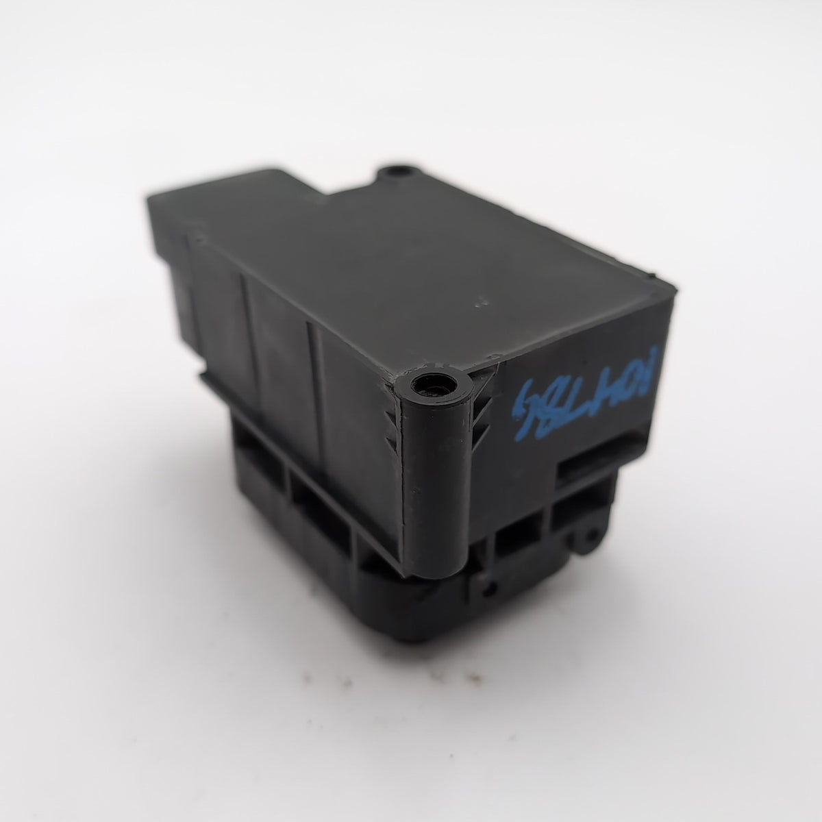 2007 2008 2009 Mercedes CL550 S550 Air Suspension Valve Block Unit A2513200058