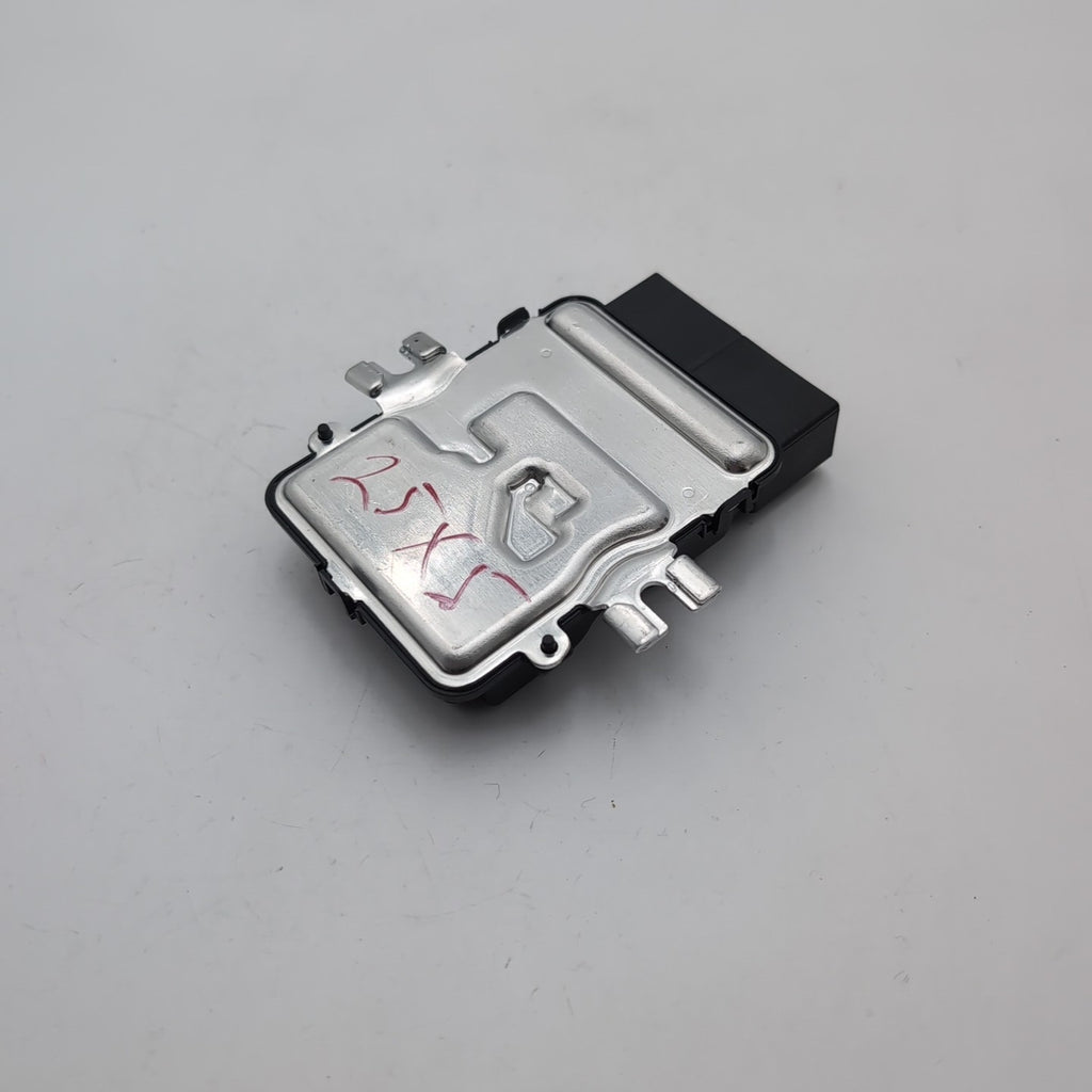 2024 - 2026 BMW 2 5 7 G60 G70 F74 X1 X2 X3 X5 X6 X7 Fuel Pump Control Module