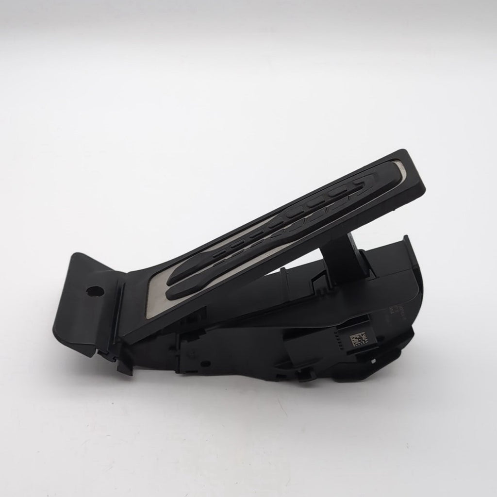 2021 - 2026 BMW 530i G60 G20 G80 G22 G82 Gas Accelerator Pedal Aluminum 6889824