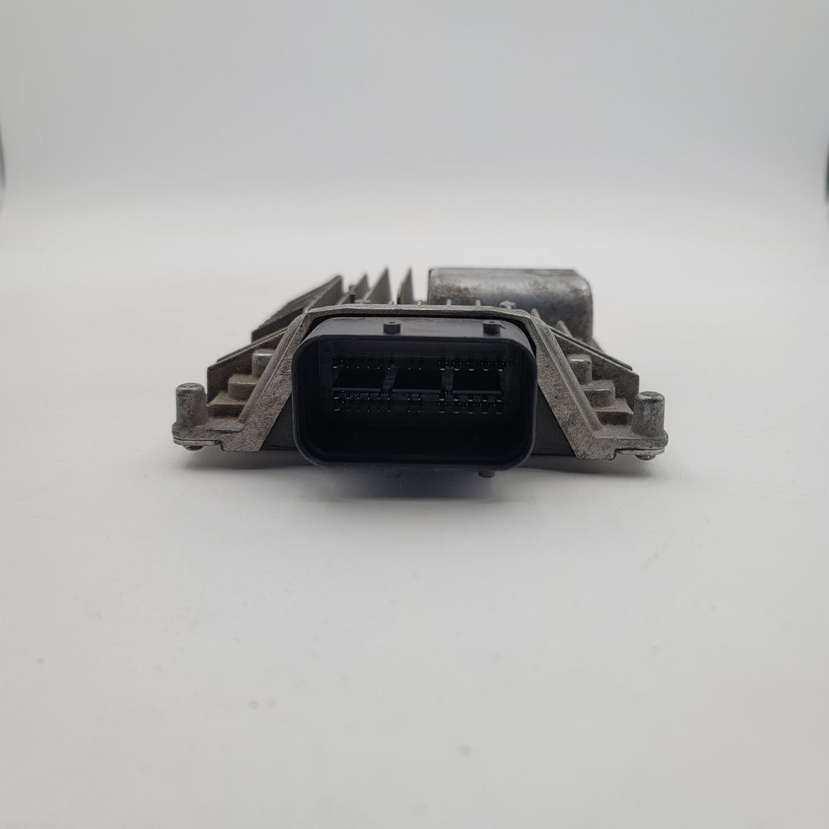 2016 2017 2018 KIA CADENZA Hyundai Azera Fuel Injection Control Module OEM