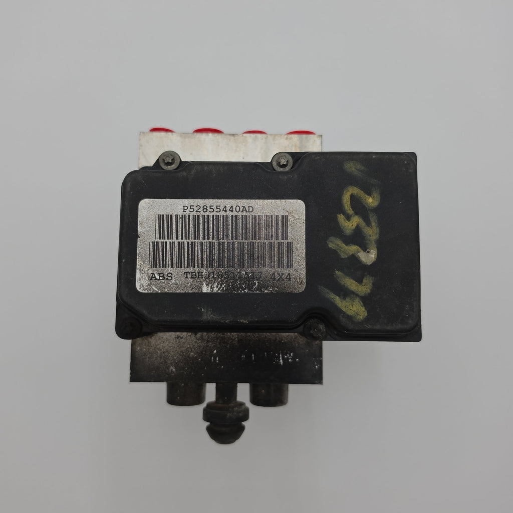 2006 Dodge Durango 4.7L ABS Anti Lock Brake Pump 52855440AD