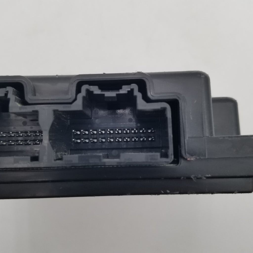 2016-2020 GM Equinox Terrain XT5 Envision Keyless Entry Control Module 13518767