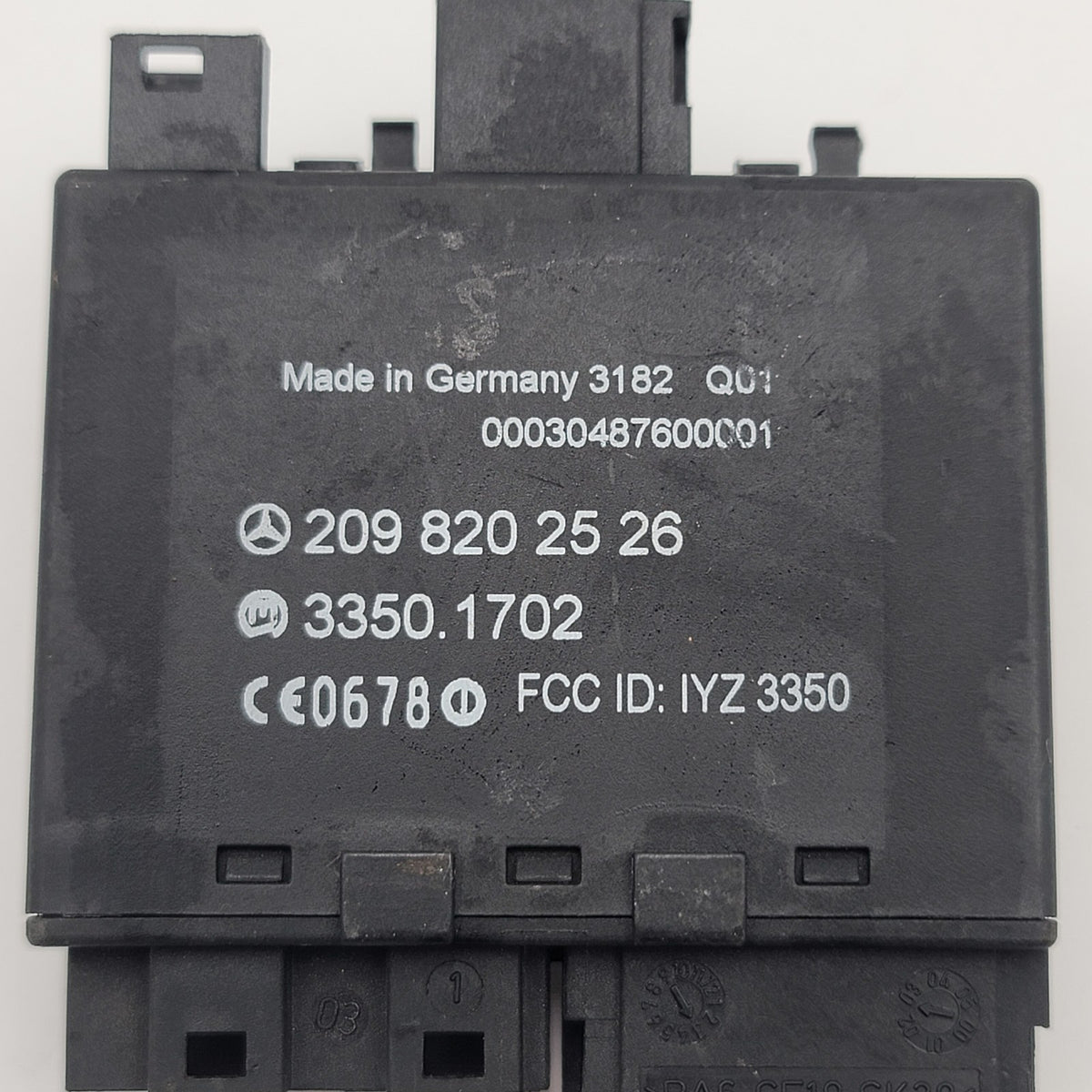 MERCEDES W209 CLK350 CLK550 CLK55 KEYLESS GO CONTROL MODULE OEM 2098202526