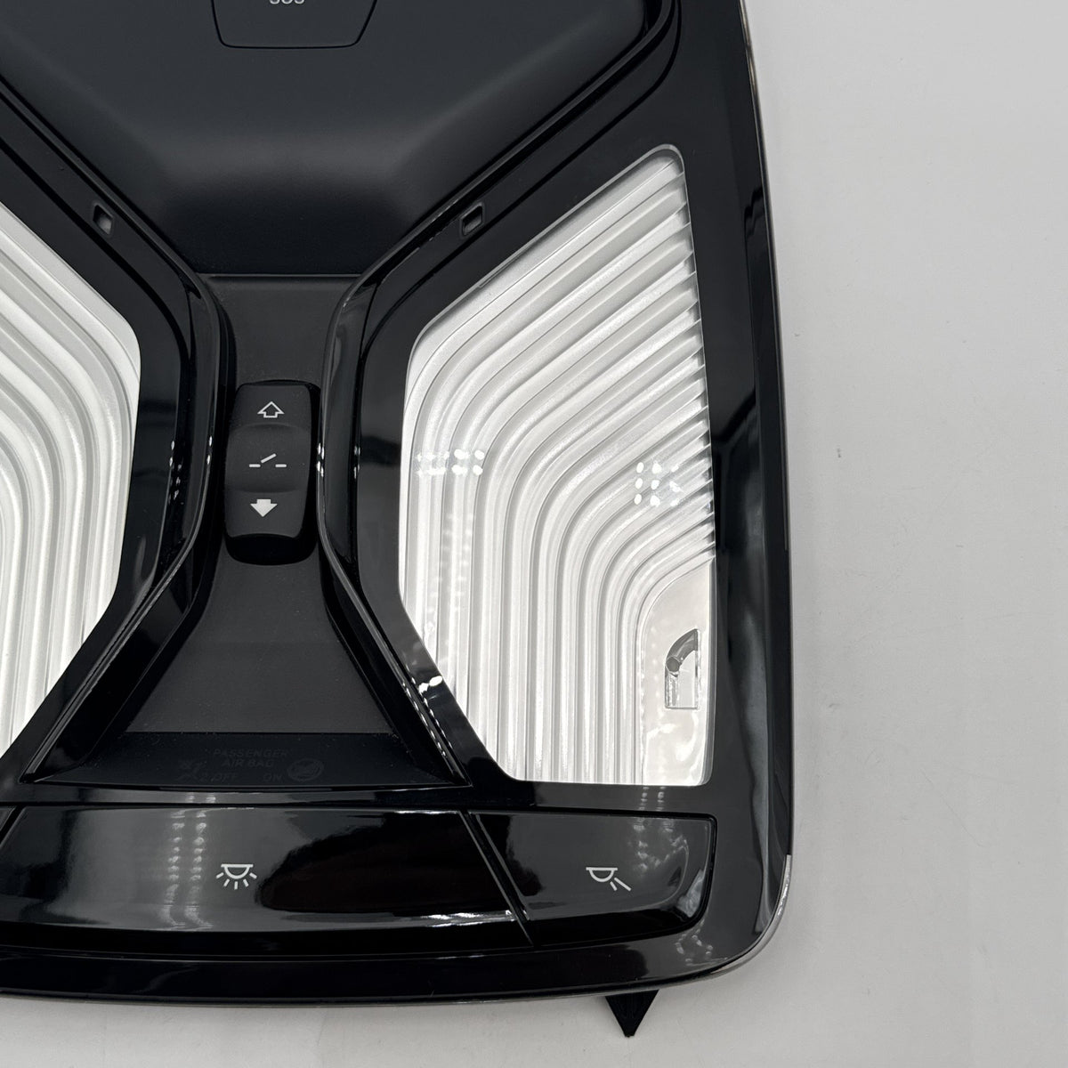 2019 - 2022 BMW 330i G20 G30 X3 Overhead Console Dome Light Assembly 5A0F647
