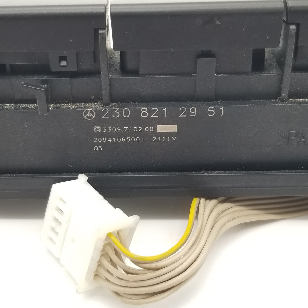 2003 - 2006 Mercedes Benz SL55 SL500 R230 PDC Parking Assist Switch 2308212951