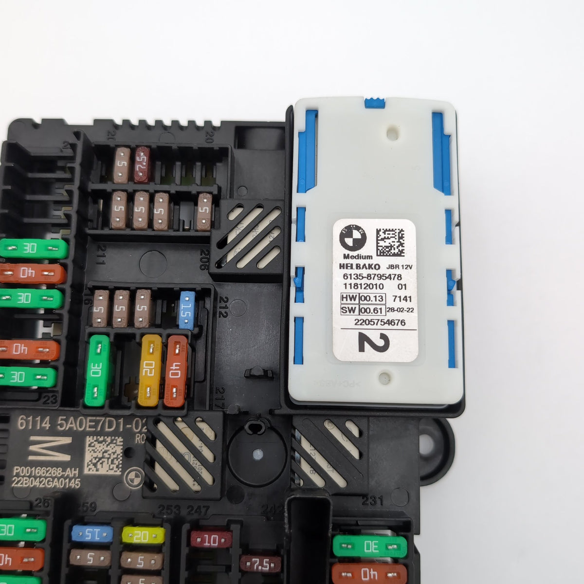 2019 - 2024 BMW 330i 430i G20 G22 G26 Rear Power Distribution Fuse Box 5A0E7D1