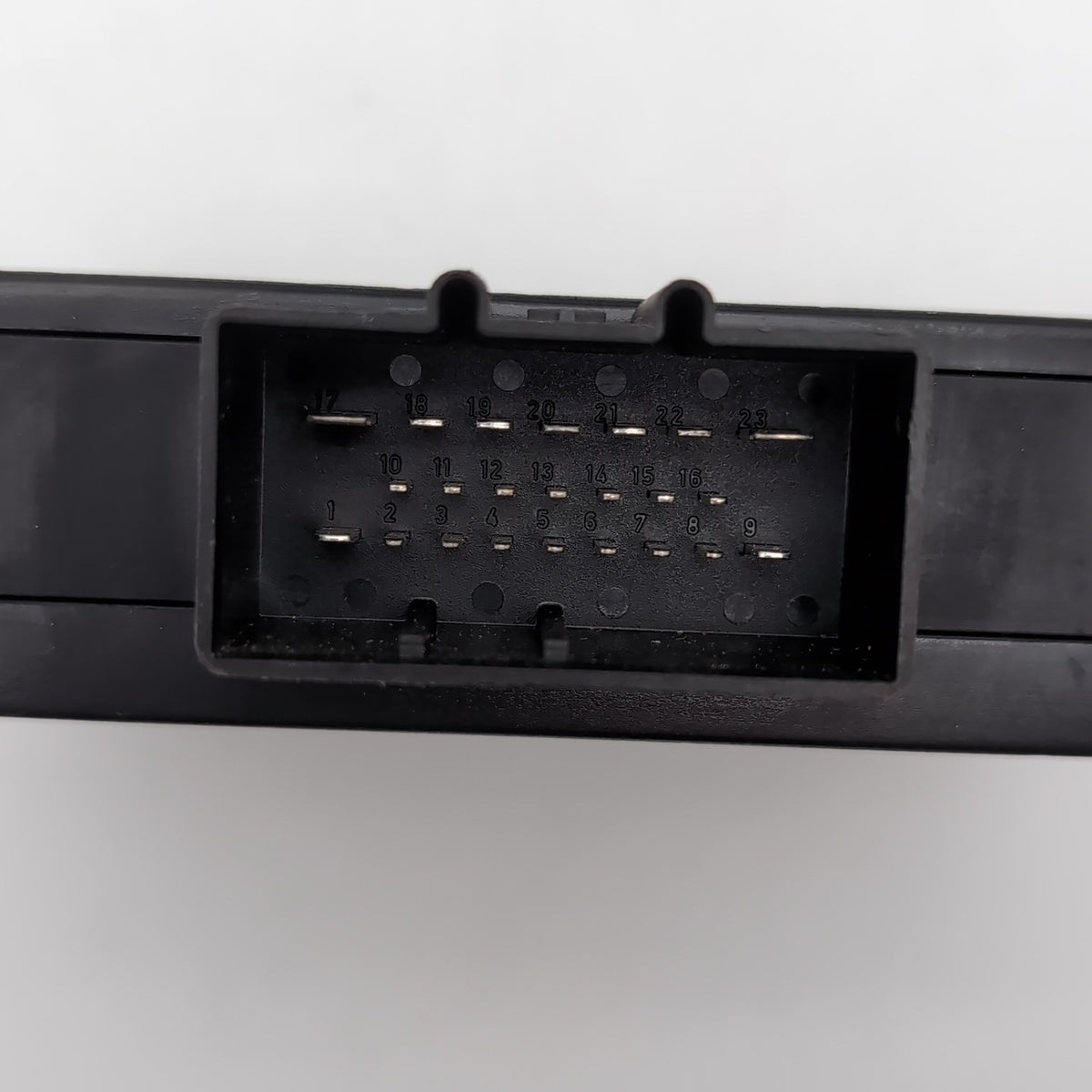 2008 2009 2010 PORSCHE CAYENNE REAR TRUNK TAILGATE CONTROL MODULE 7L5959107