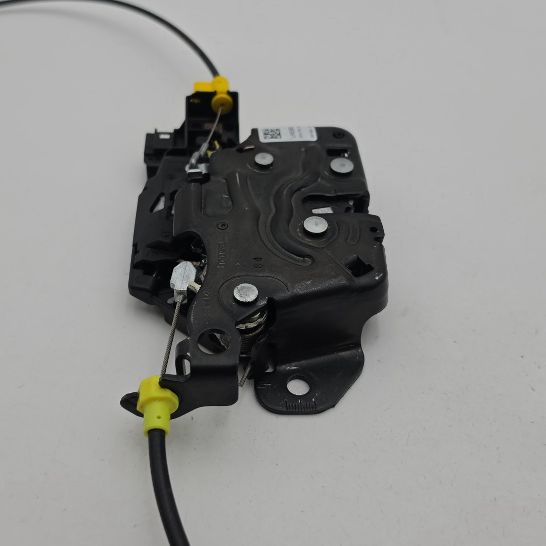 2025 2026 BMW 530i 540i 550e G60 Trunk Lid Lock Latch Actuator Assembly