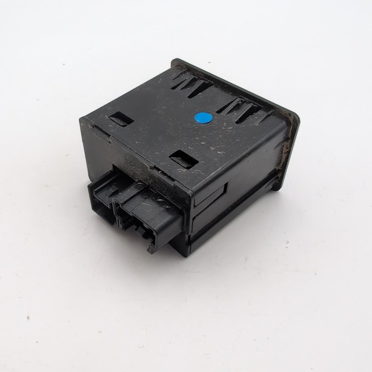 2020- 2023 Chevrolet GMC Center Console Auxiliary USB SD Card Hub 13525431