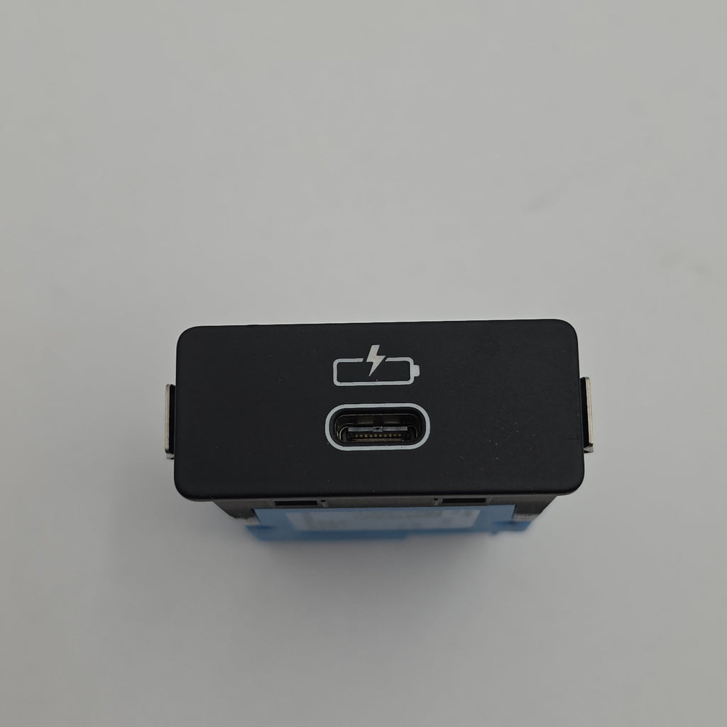 2019 - 2026 BMW G20 G21 G22 G26 G15 G30 G31 X3 Single USB Socket Port 5B51C70
