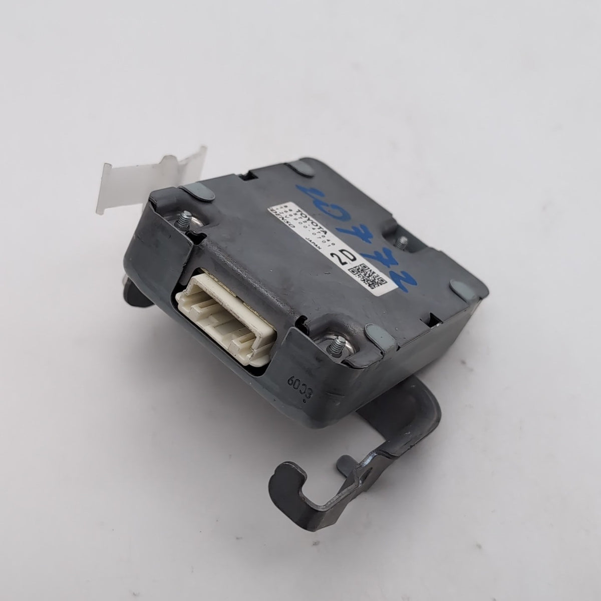 2019 2020 2021 Toyota Prius Approaching Vehicle Sound Control Module 86572-47040