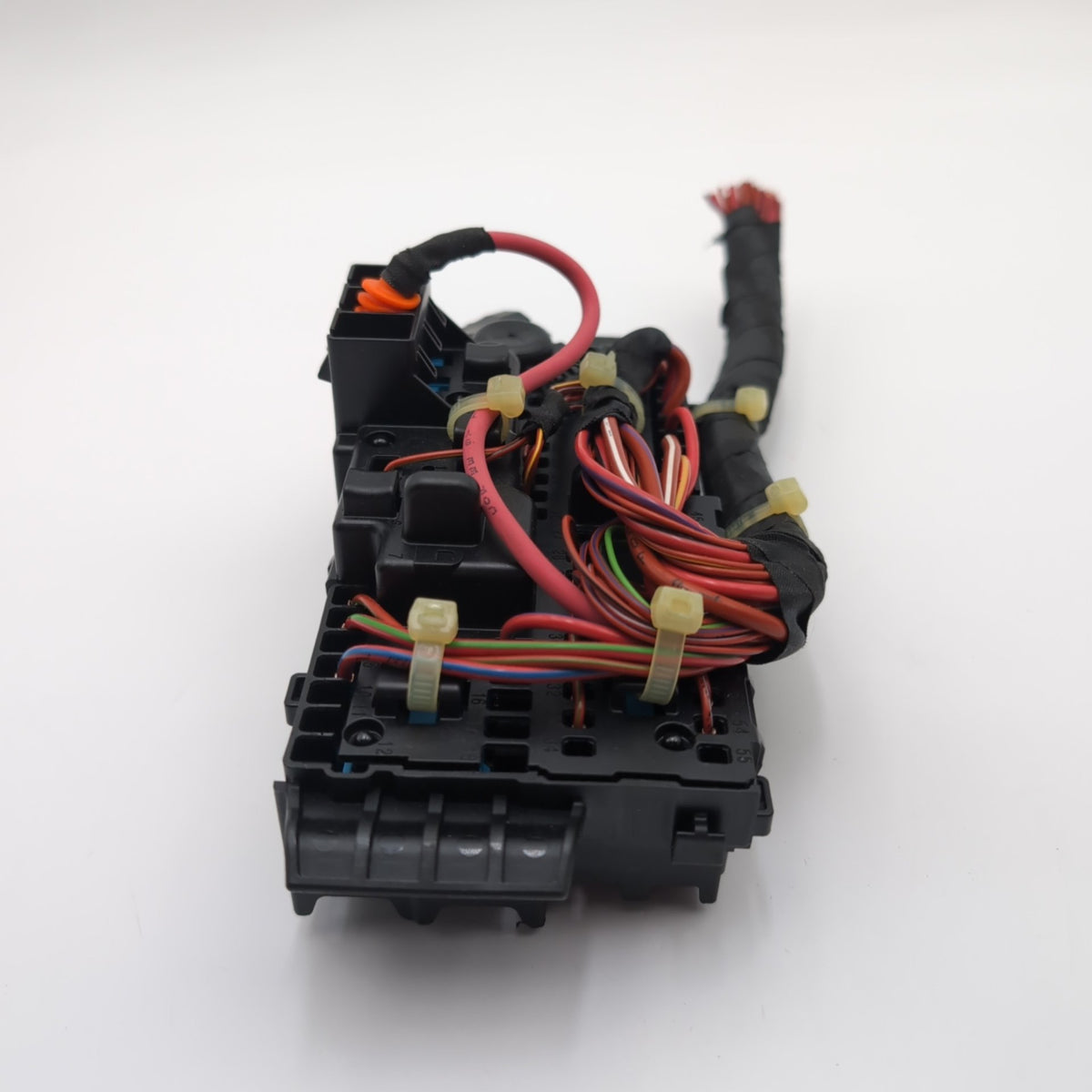 2022 - 2026 BMW 228i F74 X1 X2 iX B+ Positive Power Distribution Fuse Relay Box