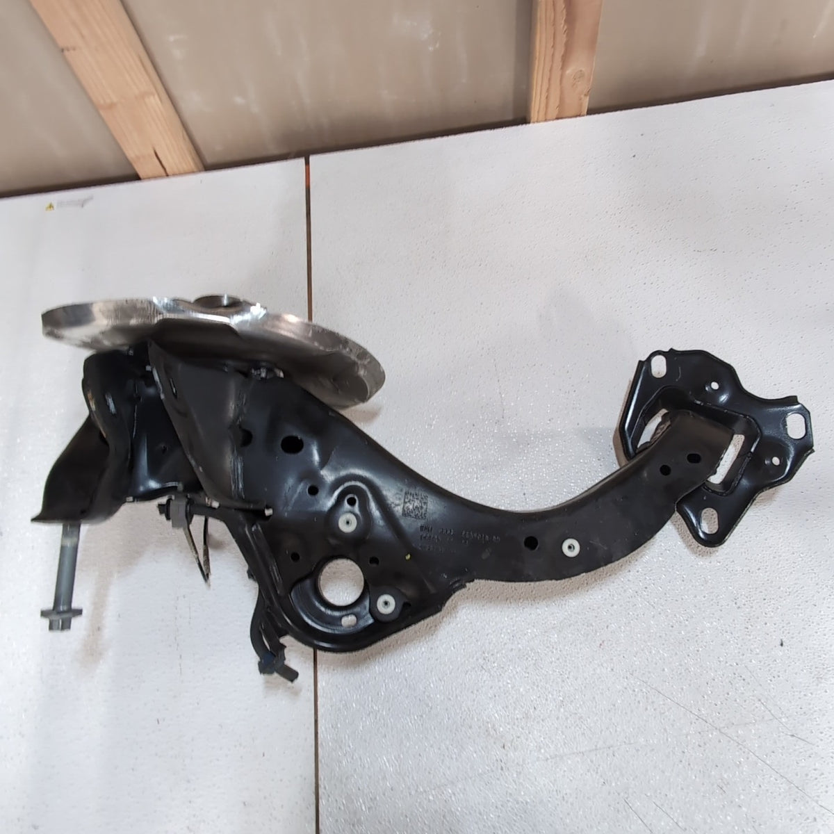 2023 2024 2025 BMW X1 U11 Rear Right Spindle Knuckle Hub Control Arm 6894210