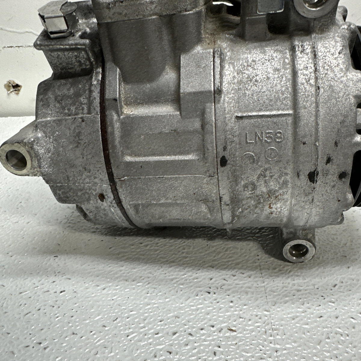 16-20 Mercedes W222 S600 S65 AMG A/C Air Conditioning Compressor A0008306902 OEM