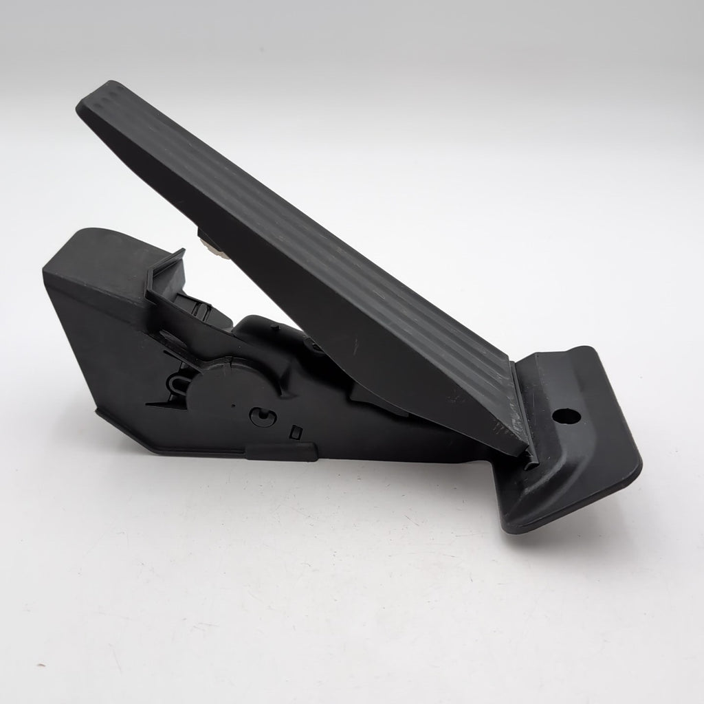 2021 - 2025 BMW G20 G26 F44 X3 X4 X5 Accelerator Gas Pedal 6889818
