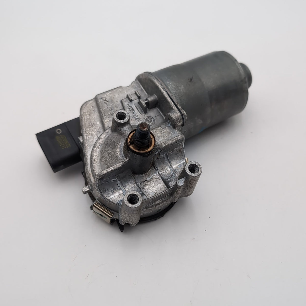 2021- 2025 BMW X3 X1 Front Windshield Wiper Motor OEM 0390243671