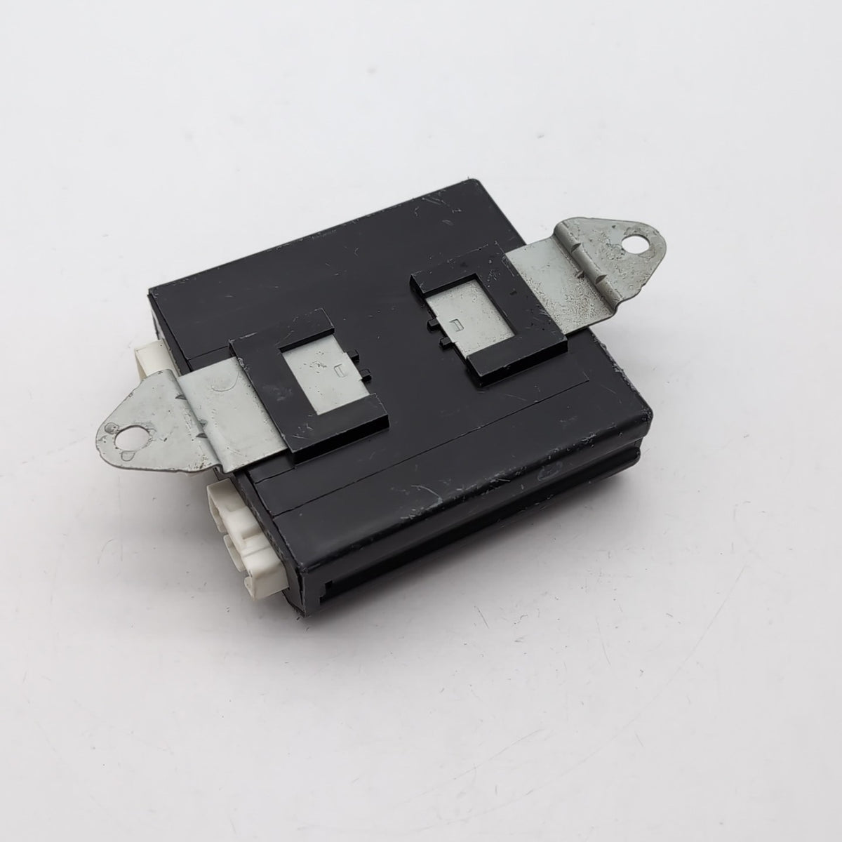 2009- 2014 NISSAN MURANO REAR SEAT CONTROL UNIT MODULE 873D61AA0A OEM