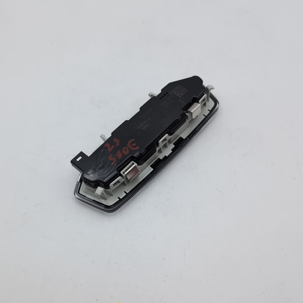 2021 - 2026 BMW 540i 530i 550e G60 Interior Reading Light 5A79599